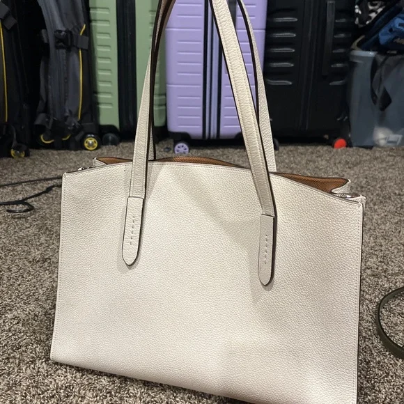 Coach purse - Picture 2 of 3